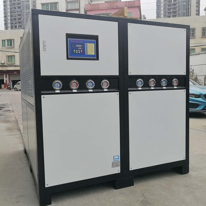 जापानी ग्राहक द्वारा अर्डर गरिएको दर्जी-निर्मित 50HP एयर-कूल्ड चिलर