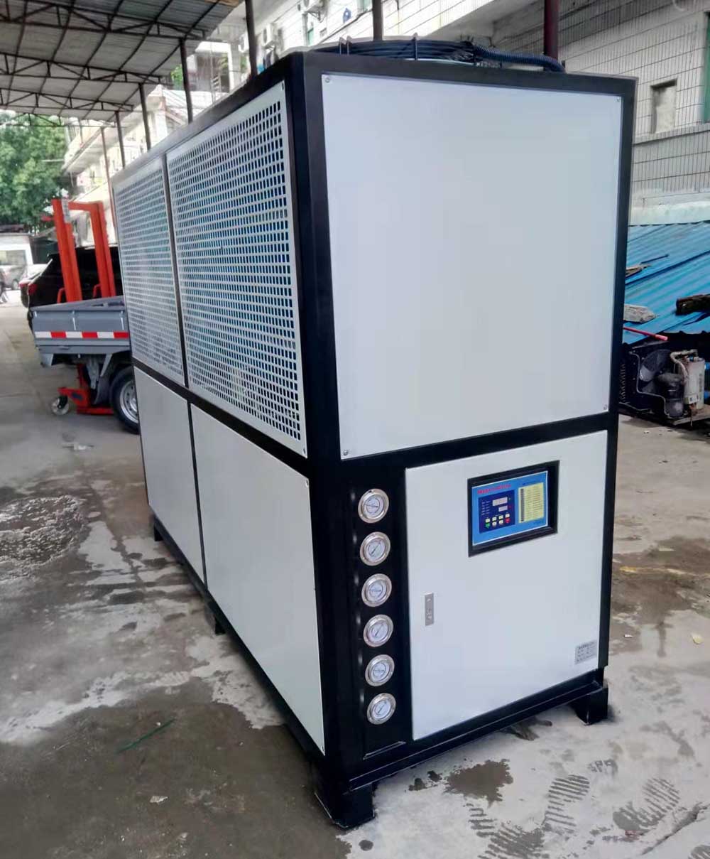30HP एयर कूल्ड चिलर समयमै डेलिभर गरियो